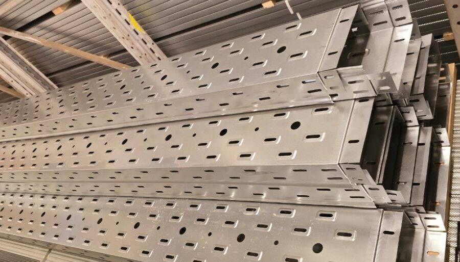 Кабельные лотки глухие и перфорированные (системы подвесов) в Санкт-Петербурге фото 4 Для дома и дачи Санкт-Петербург