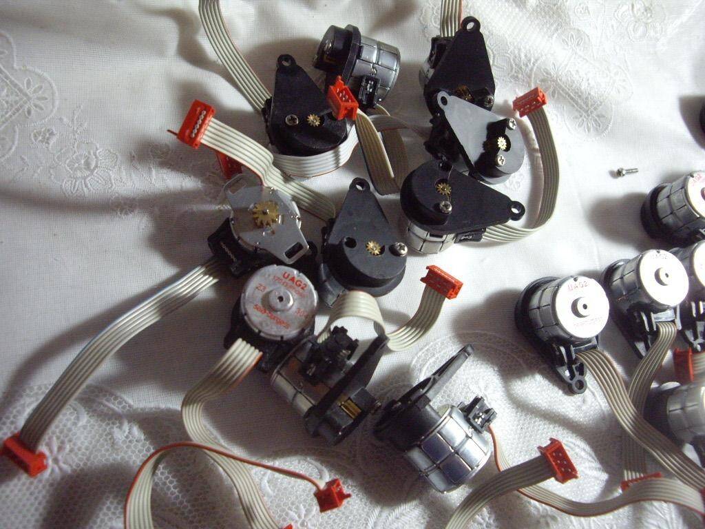 Моторчик шаговый 12 вольт  