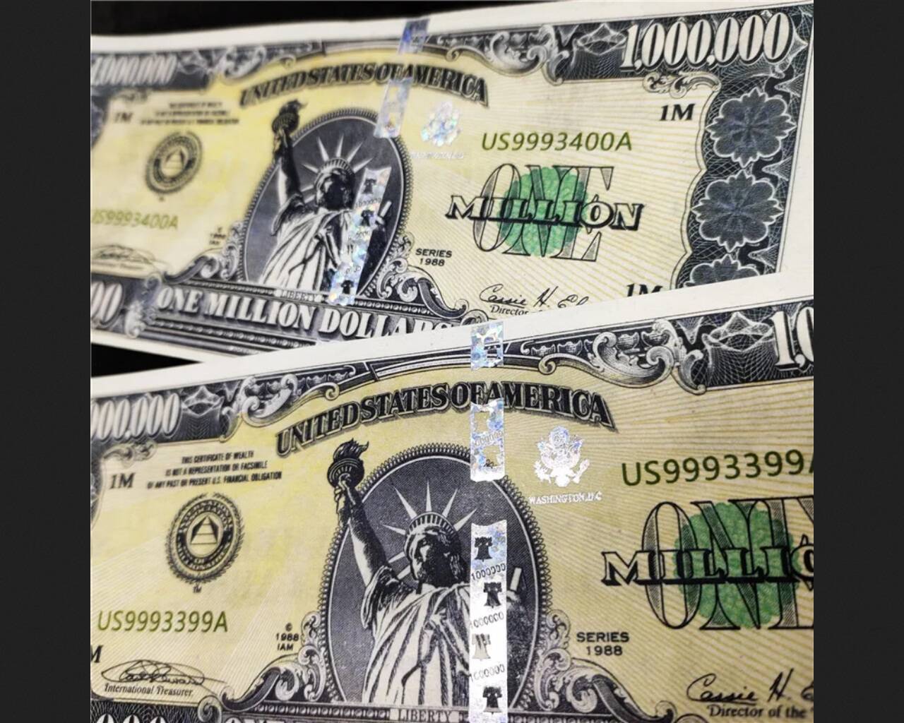 1000000 USD Американские доллары  в Омске фото 4 Увлечения и отдых Омск