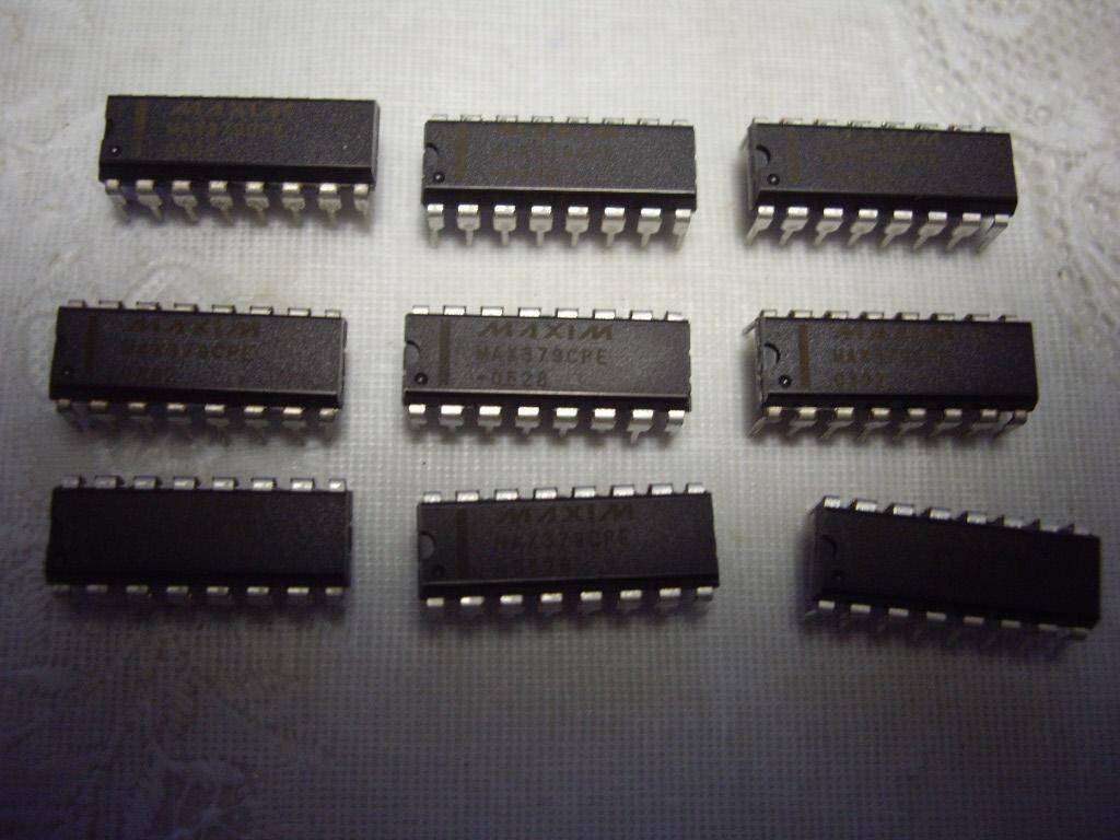 Микросхема MAX379CPE MAXIM в Челябинске фото 3 Бытовая электроника Челябинск