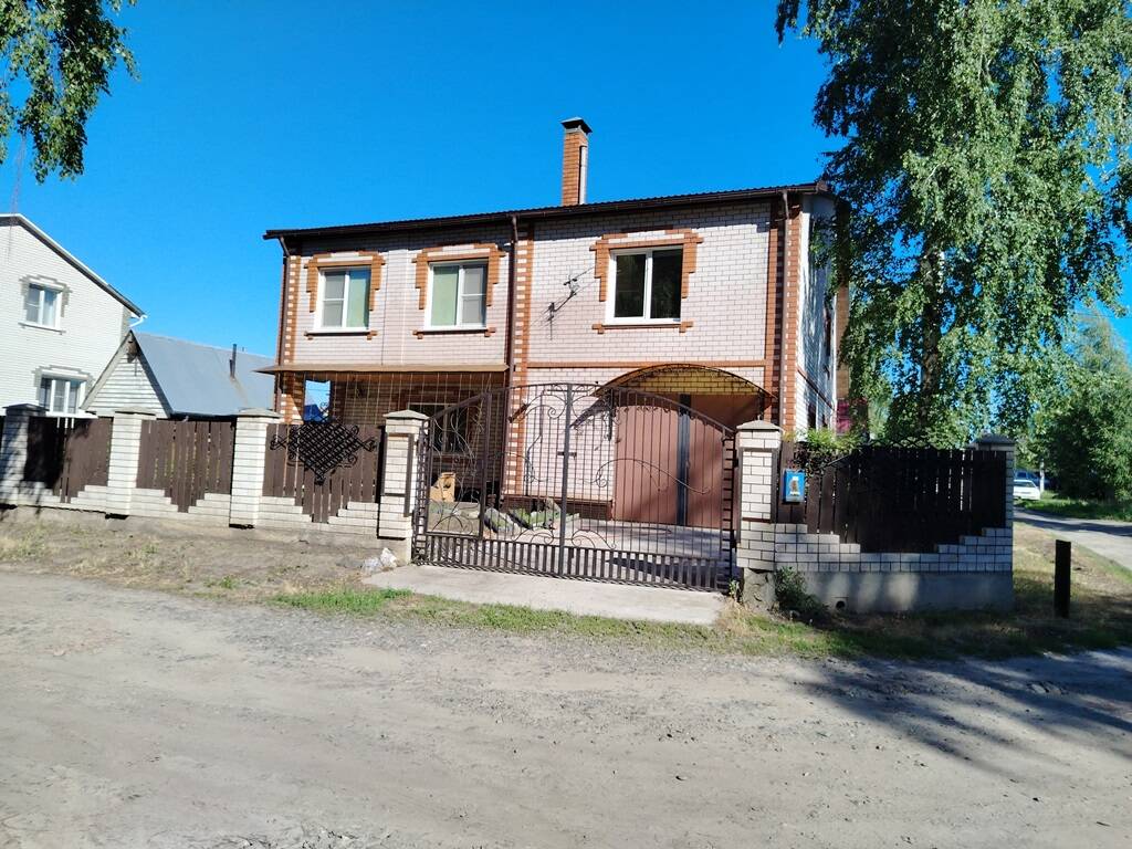 Дом 200 м.кв. с видом на лес