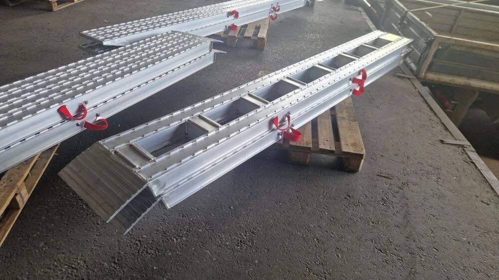 Аппарели для погрузки гусеничной и колесной техники 4-6 тонн  