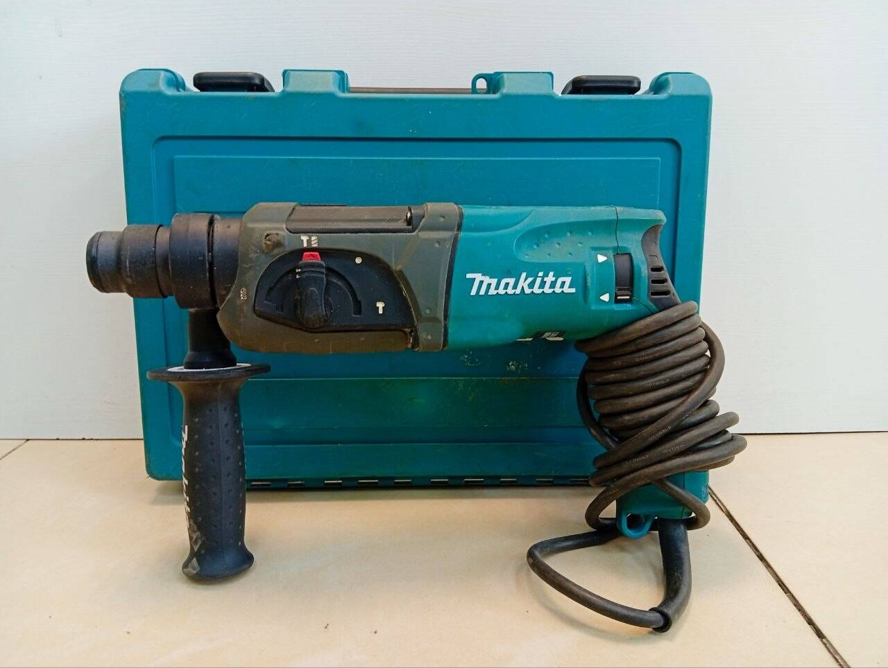 Перфоратор Проводной Makita HR2470