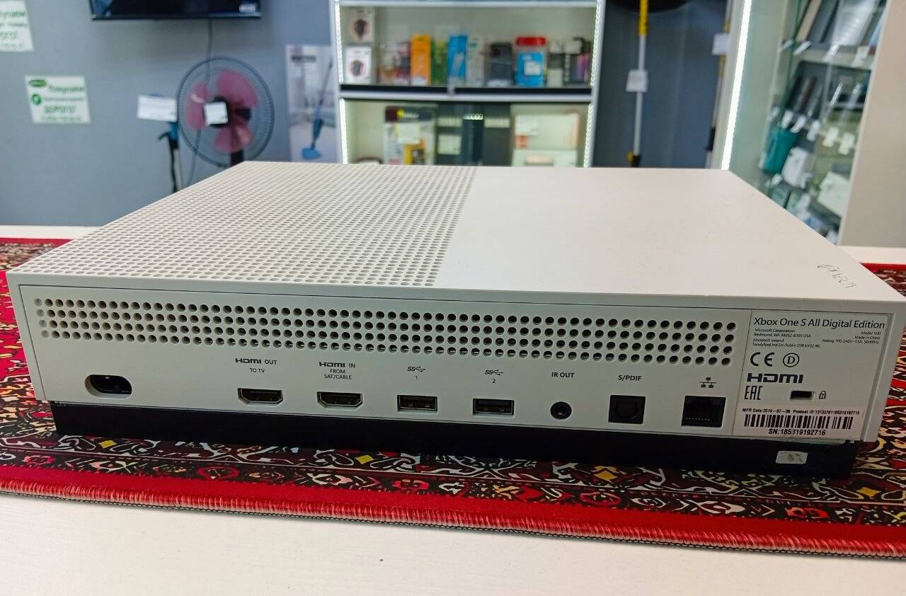 Консоль Игровая Xbox One S 1000 Gb в Ужуре фото 4 Бытовая электроника Ужур