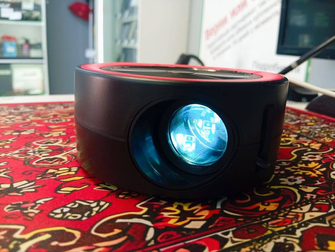 Проэктор Led Projector Z100