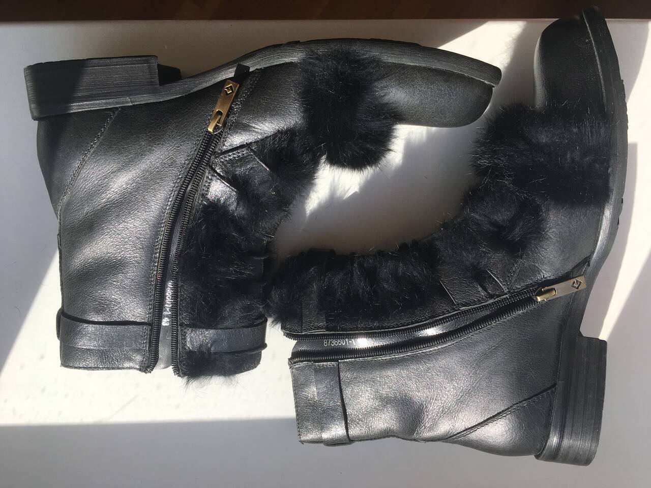 Ботинки новые мужские зима кожа черные 43 размер сапоги внутри овчина верх мех кролик принт дизайн д в Москве фото 4 Личные вещи Москва