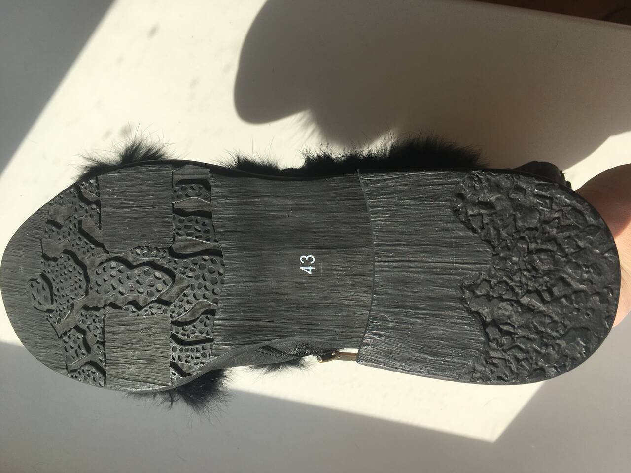 Ботинки новые мужские зима кожа черные 43 размер сапоги внутри овчина верх мех кролик принт дизайн д в Москве фото 6 Личные вещи Москва