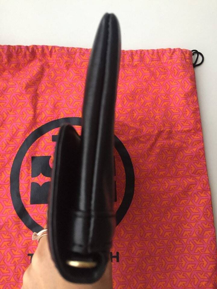 Клатч tory burch черный кожа сумка женская аксессуар оригинал кожаная бренд в Москве фото 5 Личные вещи Москва