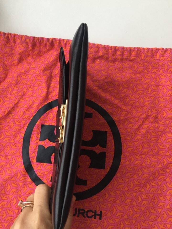 Клатч tory burch черный кожа сумка женская аксессуар оригинал кожаная бренд в Москве фото 6 Личные вещи Москва
