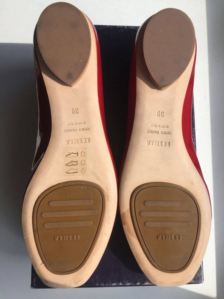 Балетки новые lesilla италия 39 размер красные лак кожа лаковая кожа кожаные мыс открыт вырез туфли в Москве фото 7 Личные вещи Москва