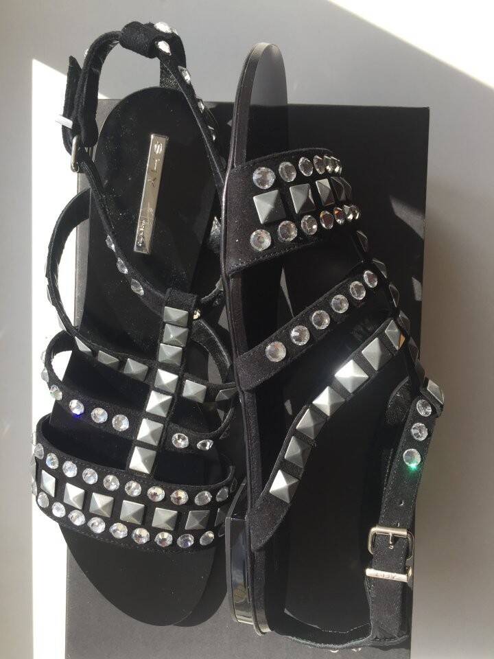 Сандалии новые shy италия 39 размер черные кожа замша стразы сваровски кристаллы swarovski камни бел в Москве фото 4 Личные вещи Москва Сандалии новые shy италия 39 размер черные кожа замша стразы сваровски кристаллы swarovski камни бел в Москве фото 4 Личные вещи Москва