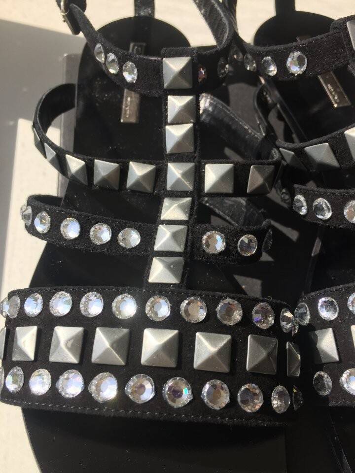 Сандалии новые shy италия 39 размер черные кожа замша стразы сваровски кристаллы swarovski камни бел в Москве фото 6 Личные вещи Москва Сандалии новые shy италия 39 размер черные кожа замша стразы сваровски кристаллы swarovski камни бел в Москве фото 6 Личные вещи Москва