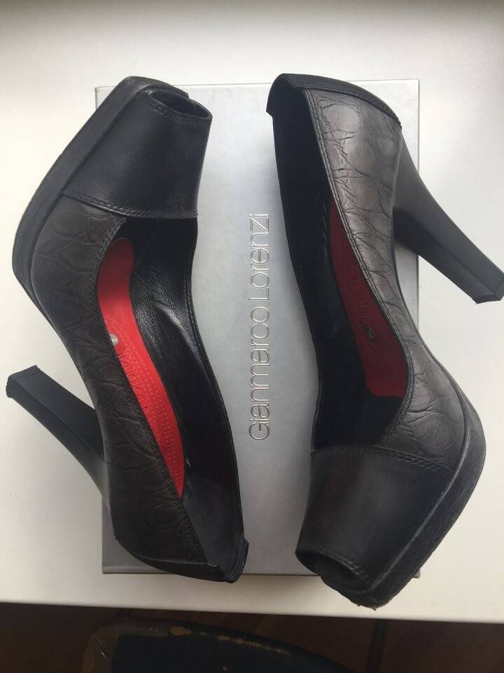 Туфли gianmarco lorenzi италия 39 размер кожа черные платформа 1см каблук 10 шпилька женские кожаные в Москве фото 1 Личные вещи Москва Туфли gianmarco lorenzi италия 39 размер кожа черные платформа 1см каблук 10 шпилька женские кожаные в Москве фото 1 Личные вещи Москва