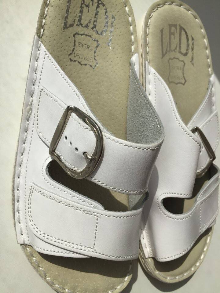 Шлепки тапки новые ledi сербия 36 35 размер белые кожа ортопедия женские медицинские кожаные ортопед в Москве фото 4 Личные вещи Москва