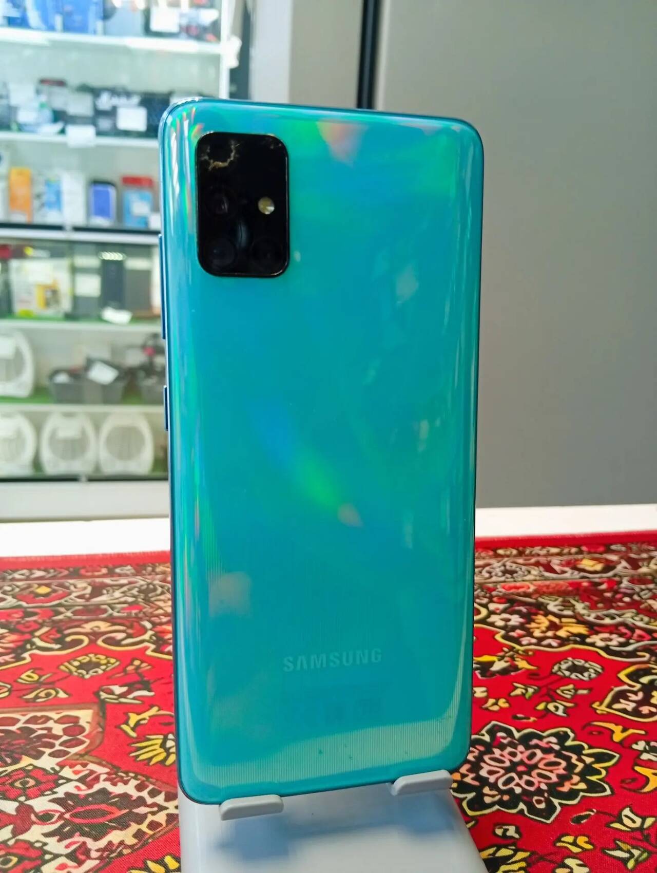 Смартфон Samsung Galaxy A51 4\64 Gb в Ужуре фото 2 Бытовая электроника Ужур Смартфон Samsung Galaxy A51 4\64 Gb в Ужуре фото 2 Бытовая электроника Ужур