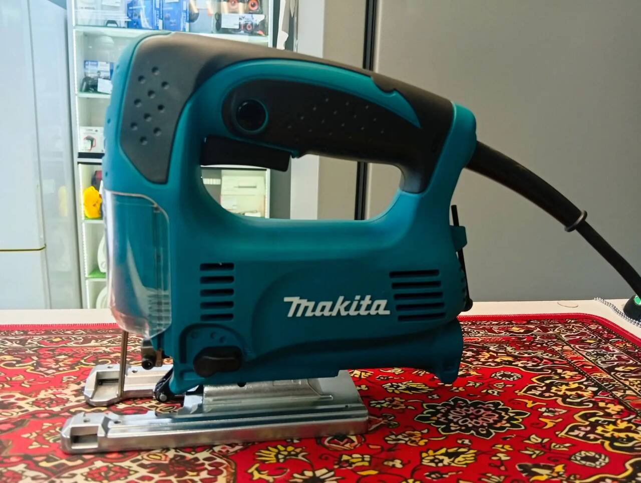 Электролобзик Makita 4329