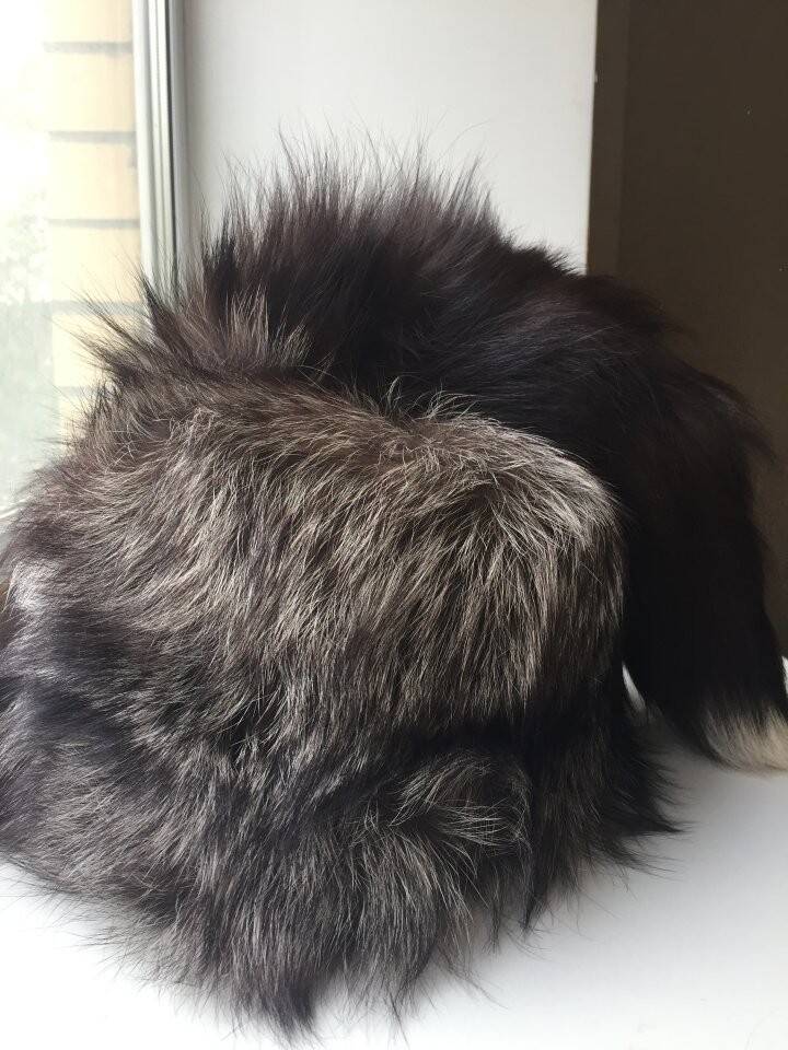 Шапка женская новая мех чернобурка хвост меховая разное 44 46 м регулируется внутри лента производст в Москве фото 1 Личные вещи Москва