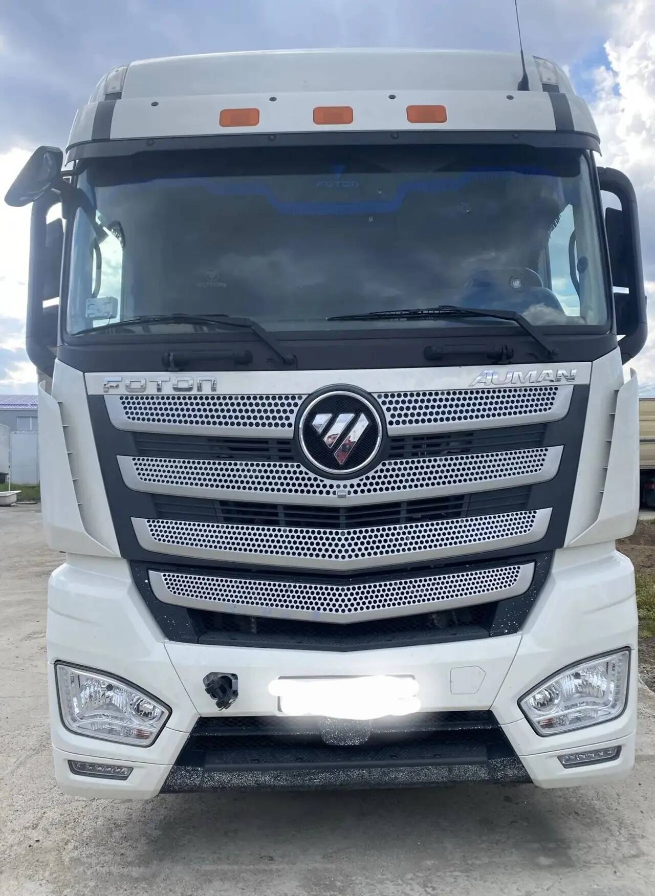Продам тягачи и зерновозы Продам тягачи и зерновозы