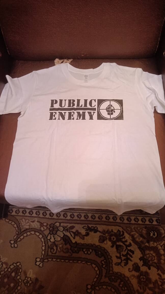 Футболка Public Enemy чёрная/белая (М) в Москве фото 3 Личные вещи Москва Футболка Public Enemy чёрная/белая (М) в Москве фото 3 Личные вещи Москва