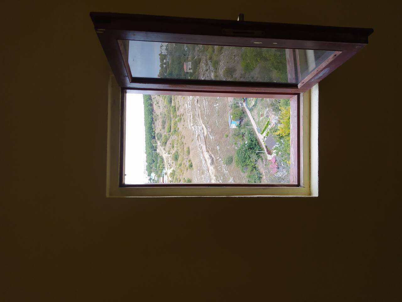 Гараж 50 квадратных метров. 3 этажа.  в Севастополе фото 7 Недвижимость Севастополь