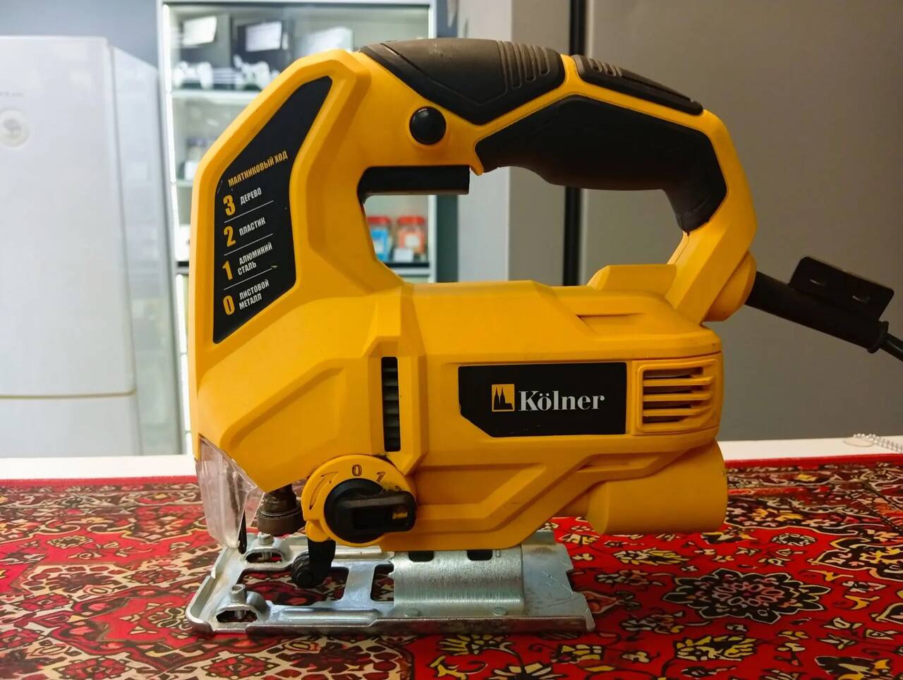Электролобзик Kolner KJS 750V