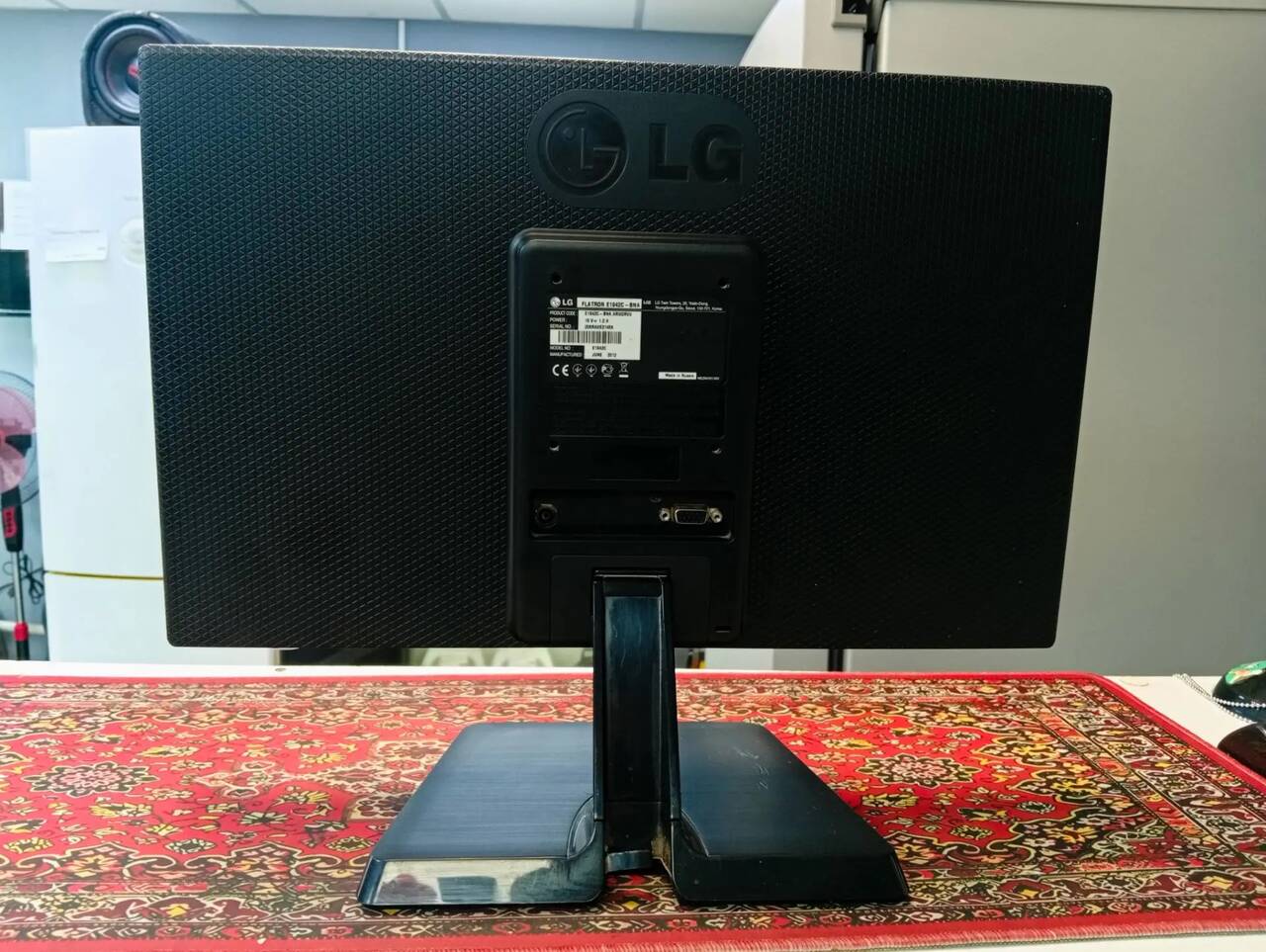 Монитор LG Flatron 18.5" E1942C-BNA в Ужуре фото 3 Бытовая электроника Ужур