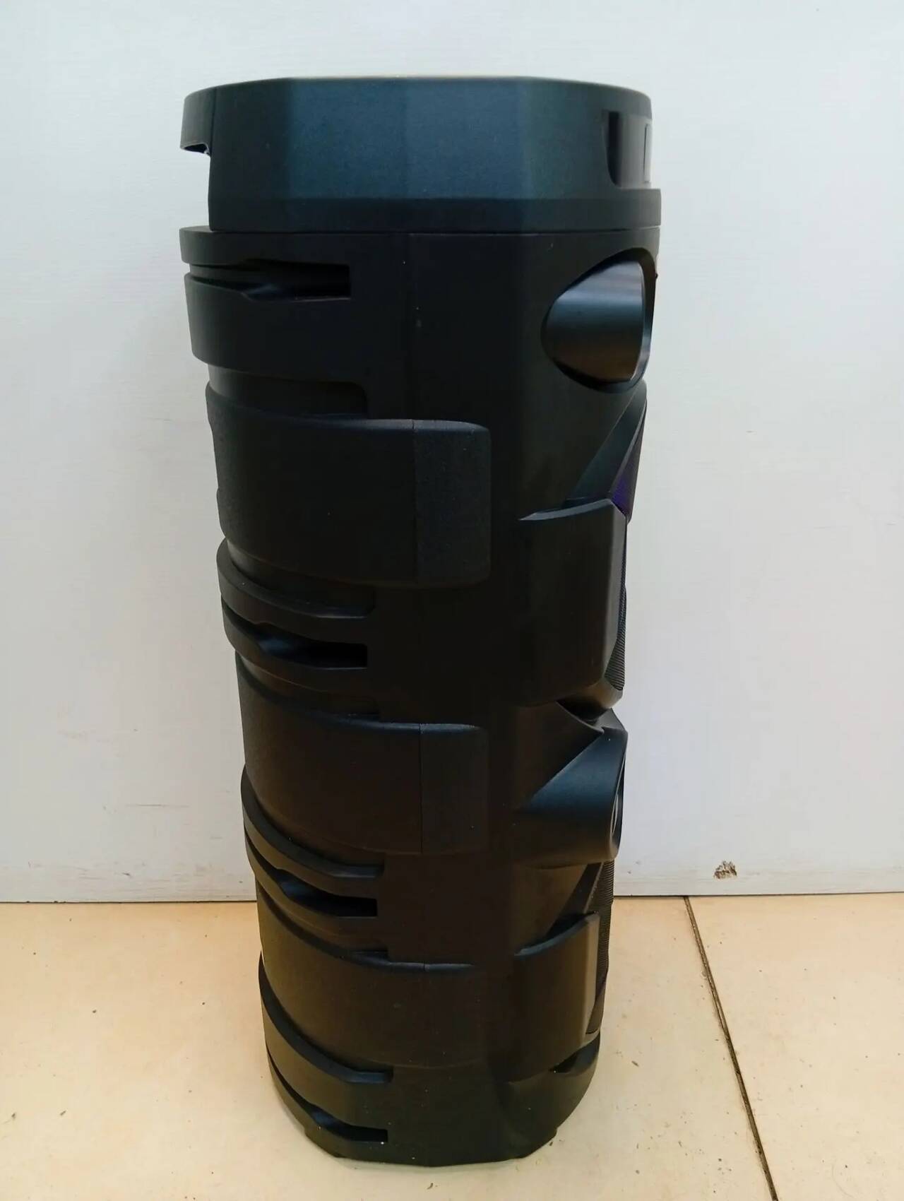 Портативная Колонка Fiero Wonder V450 в Ужуре фото 4 Бытовая электроника Ужур