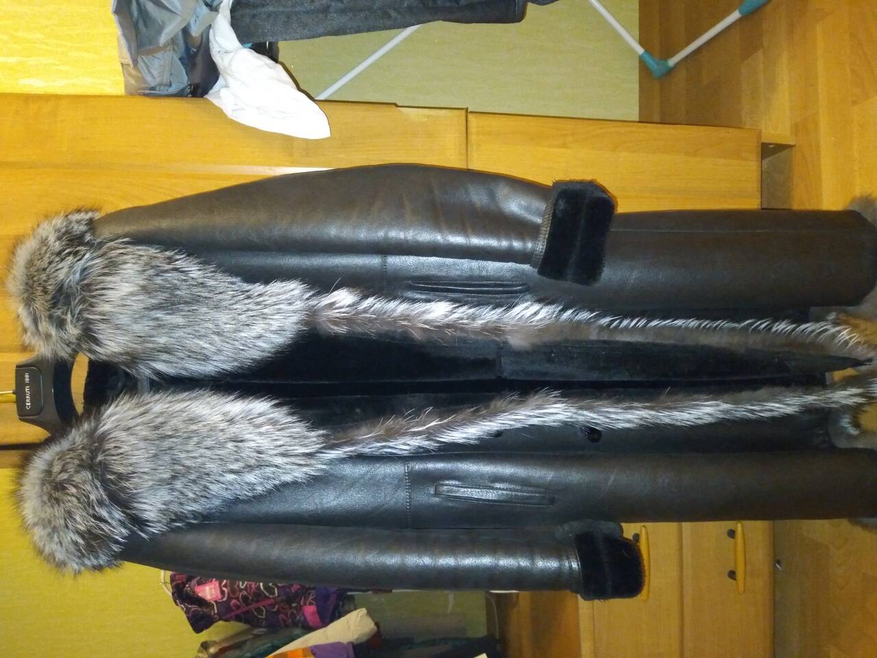 Продам дубленку женскую натуральная кожа Продам дубленку женскую натуральная кожа