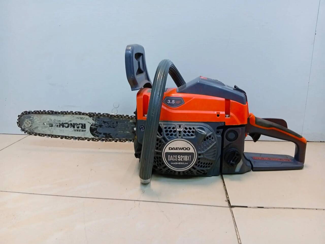 Бензопила Daewoo DACS5218XT Бензопила Daewoo DACS5218XT