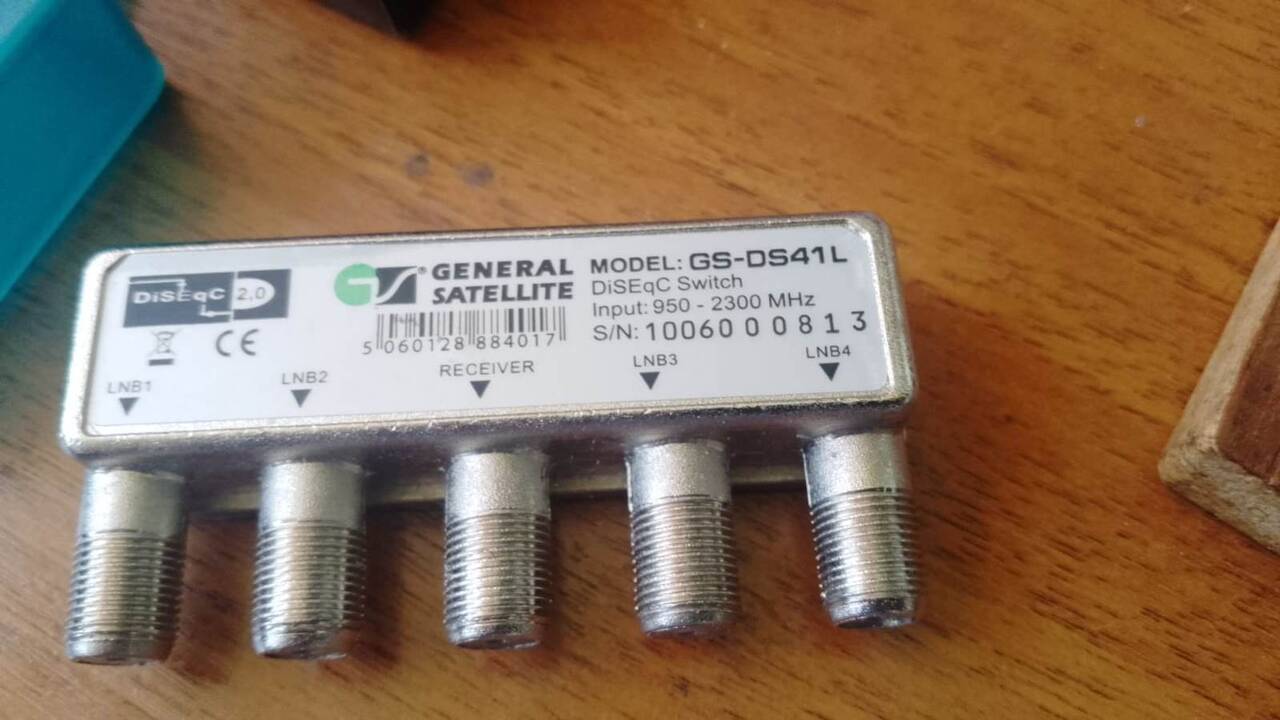 Переключатель DiSEqC GS-DS41L Переключатель DiSEqC GS-DS41L
