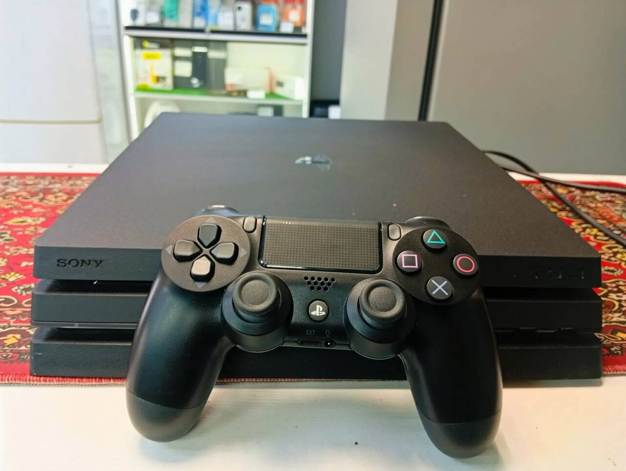 Консоль Игровая PS4 Pro 1000 Gb в Ужуре фото 2 Бытовая электроника Ужур
