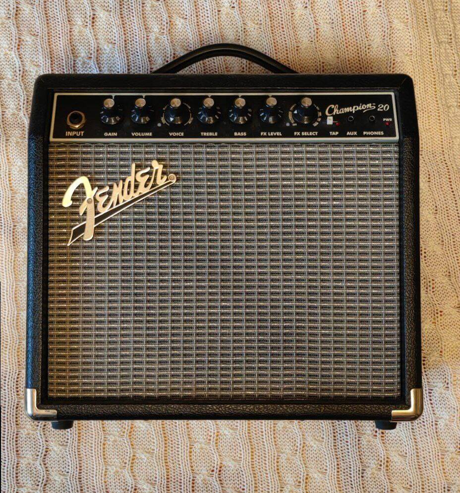 Комбоусилитель fender champion 20 в Твери фото 2 Бытовая электроника Тверь