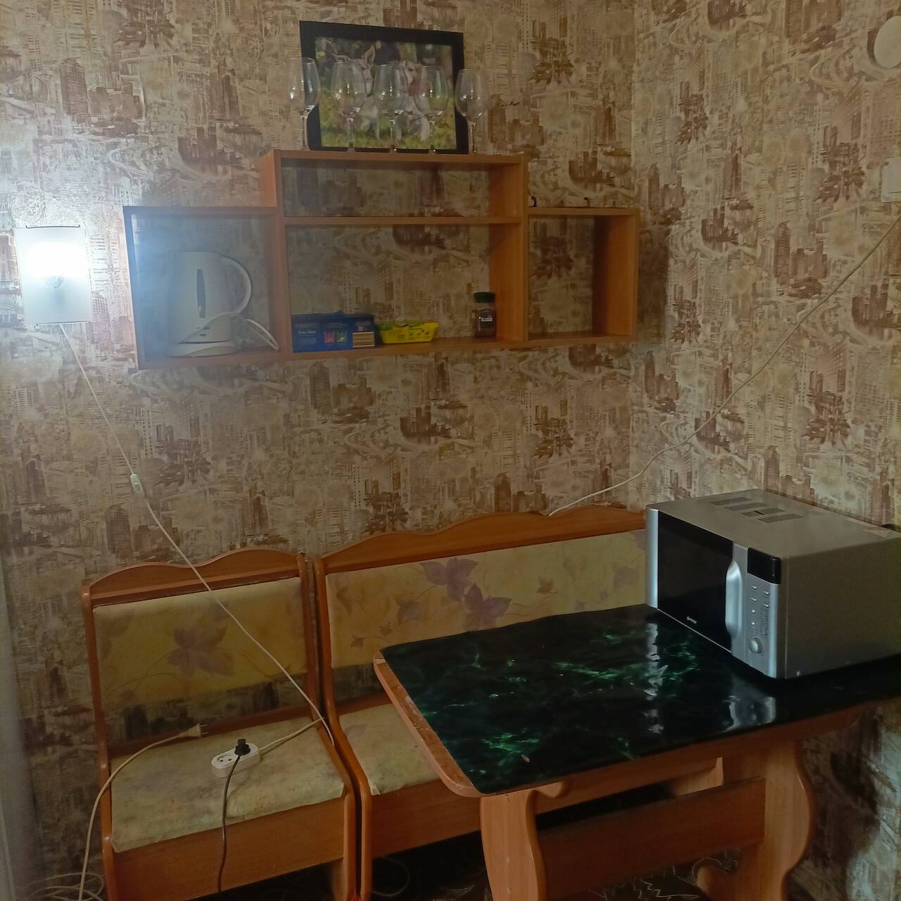 Сдам комнату в общежитии на длительный срок