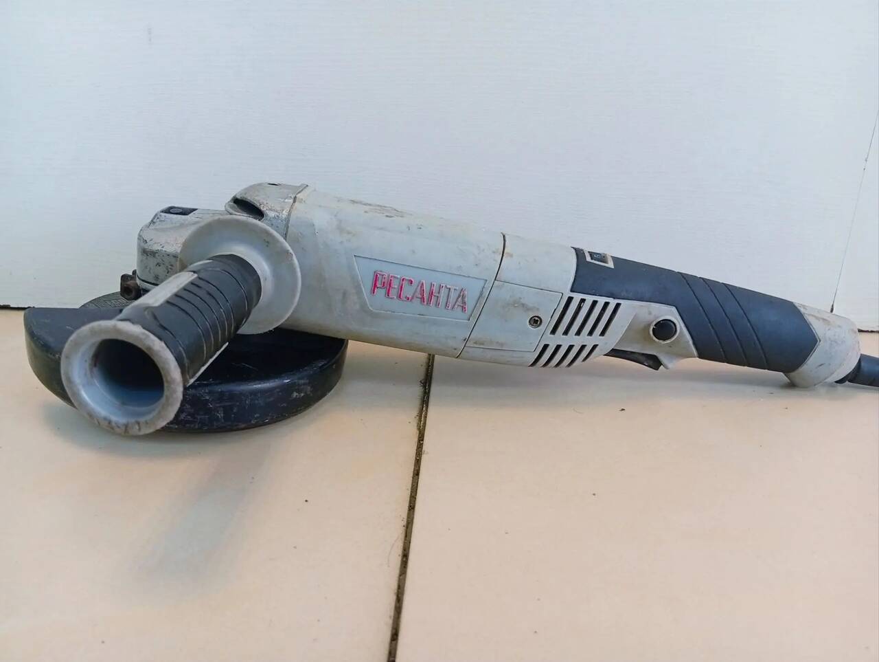 Болгарка Ресанта УШМ-150\1400Э Болгарка Ресанта УШМ-150\1400Э