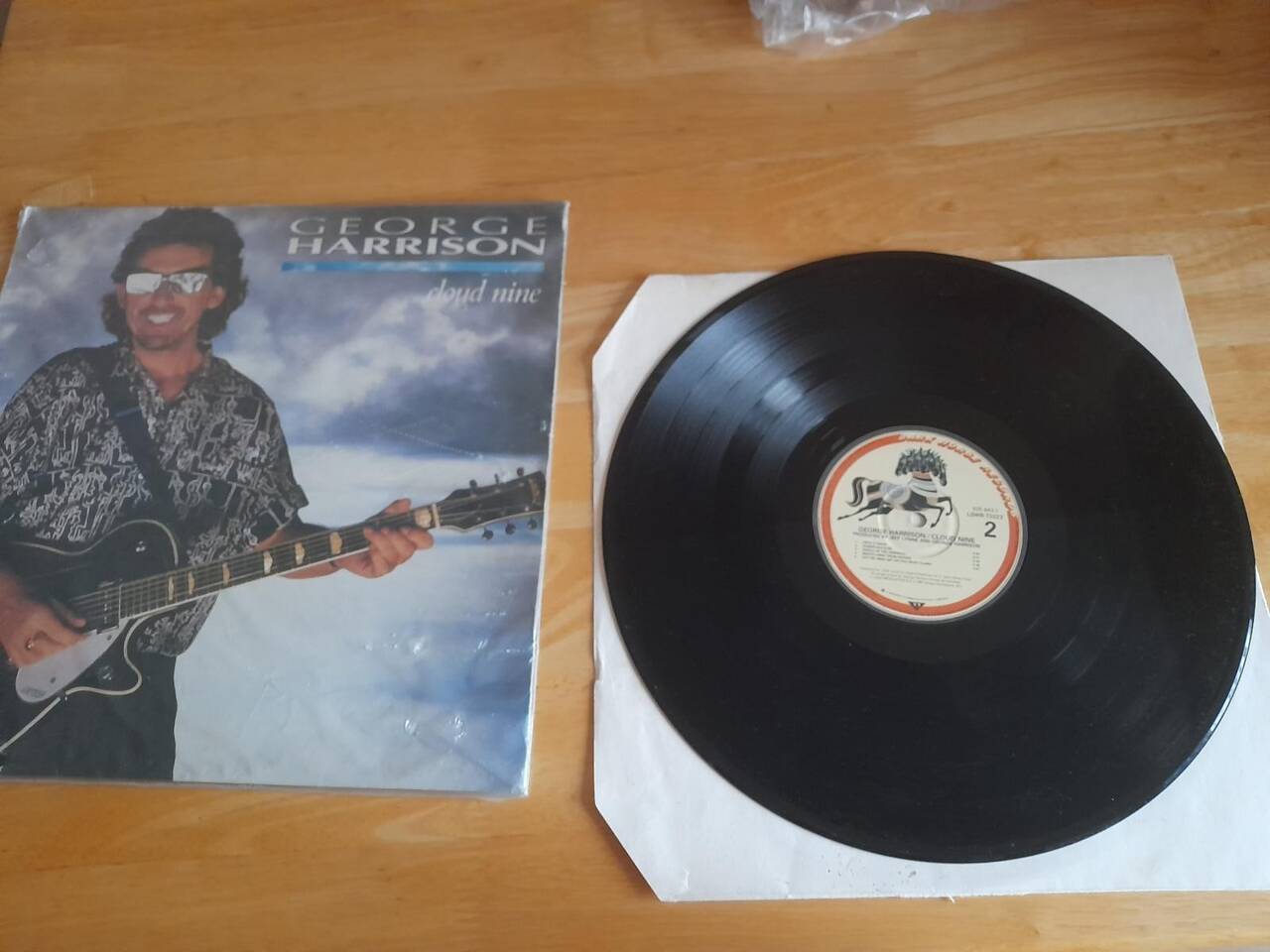 Пластинка George Harrison. Cloub nine.  в Челябинске фото 6 Бытовая электроника Челябинск