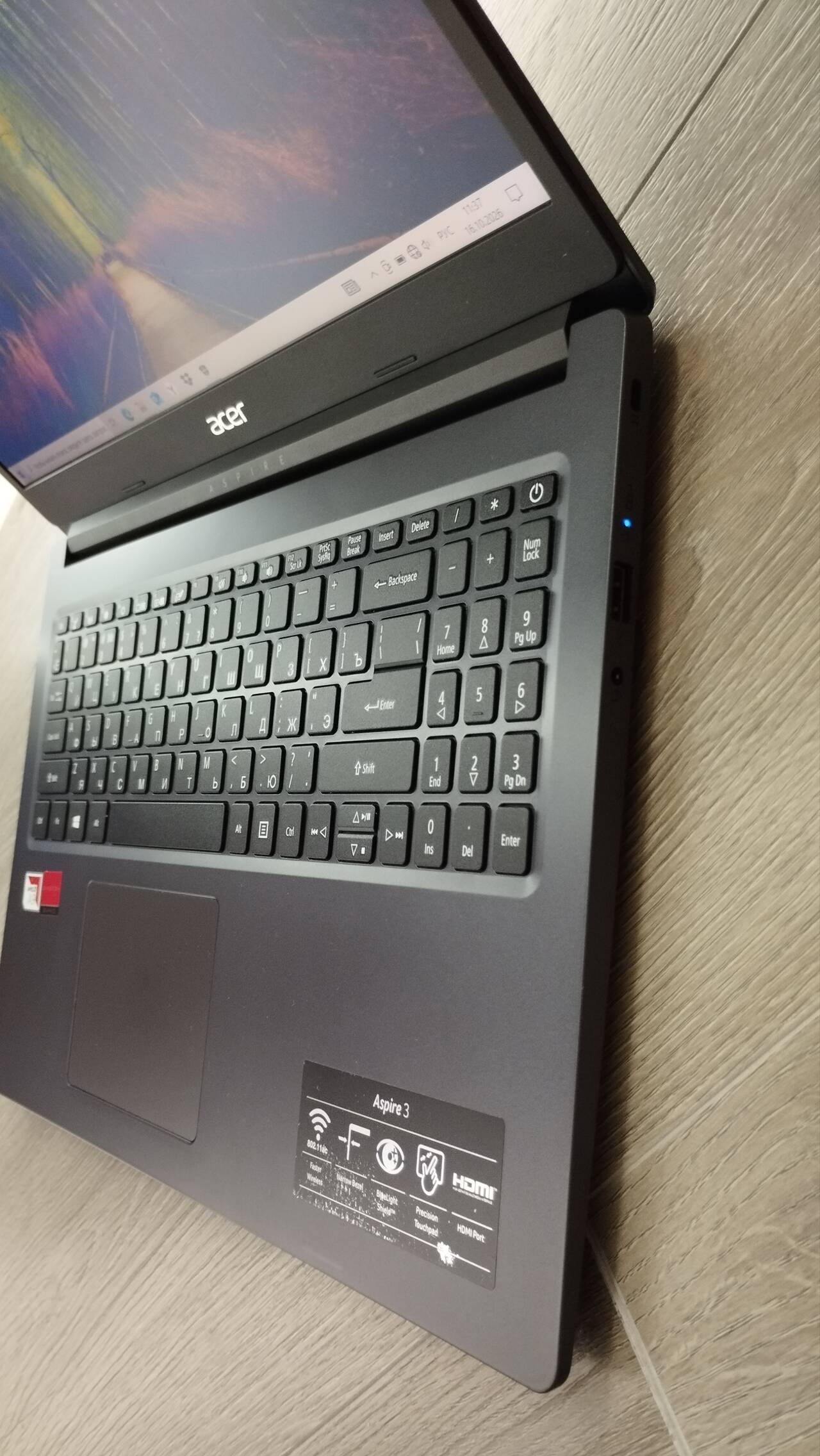 Ноутбук Aser 15.6"HD/8gb/256gb