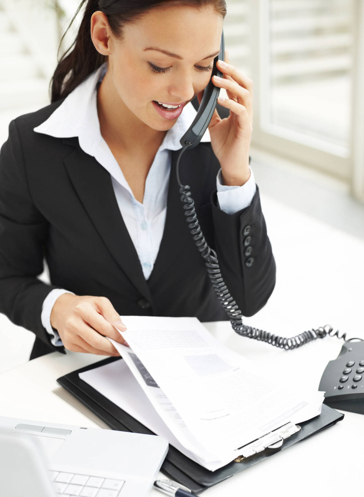 Сотрудник на обработку документации