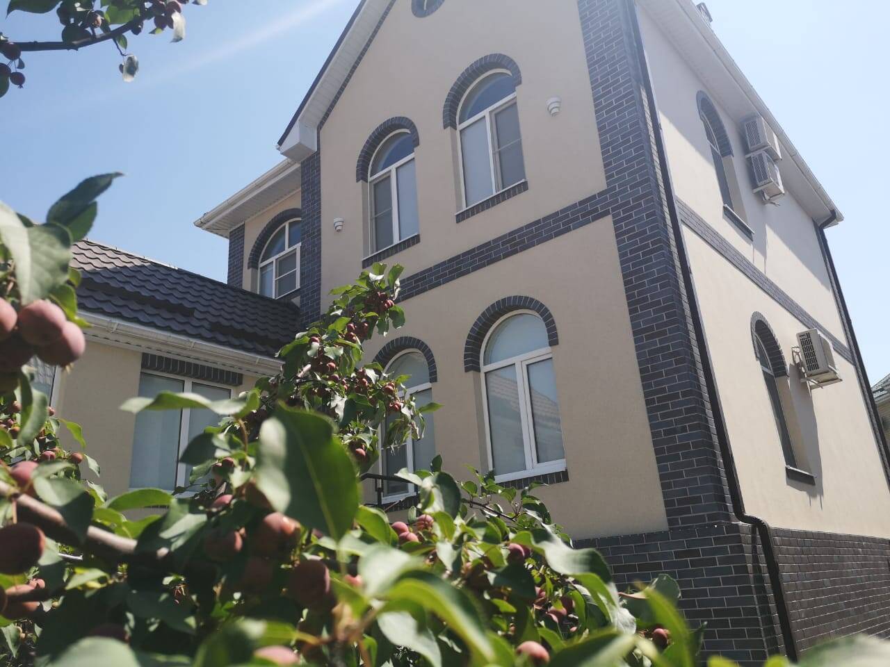 Декоративная отделка фасадов мраморной крошкой в Ростове-на-Дону фото 3 Услуги Ростов-на-Дону