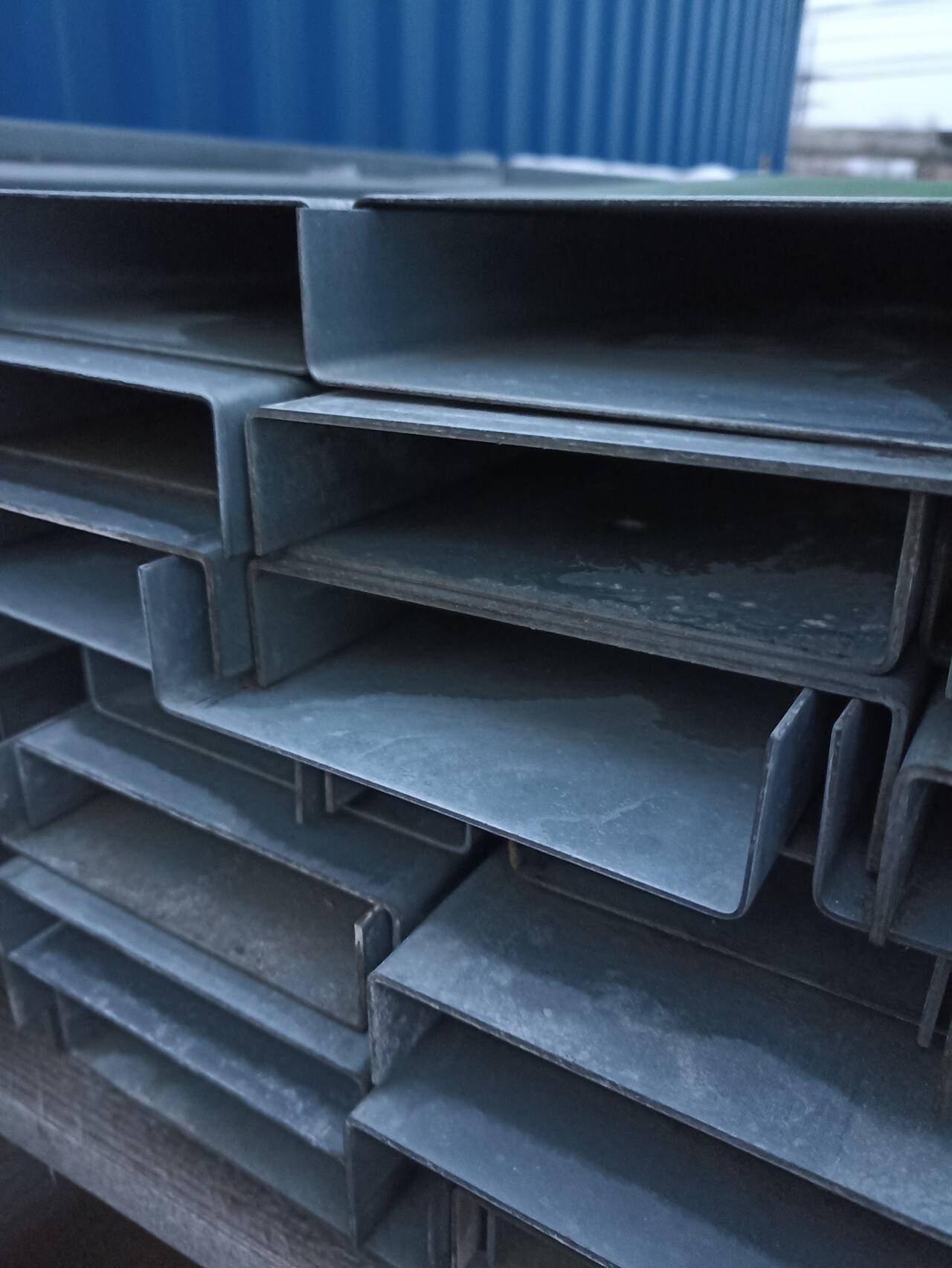 Оцинкованный U-профиль 128х30х2