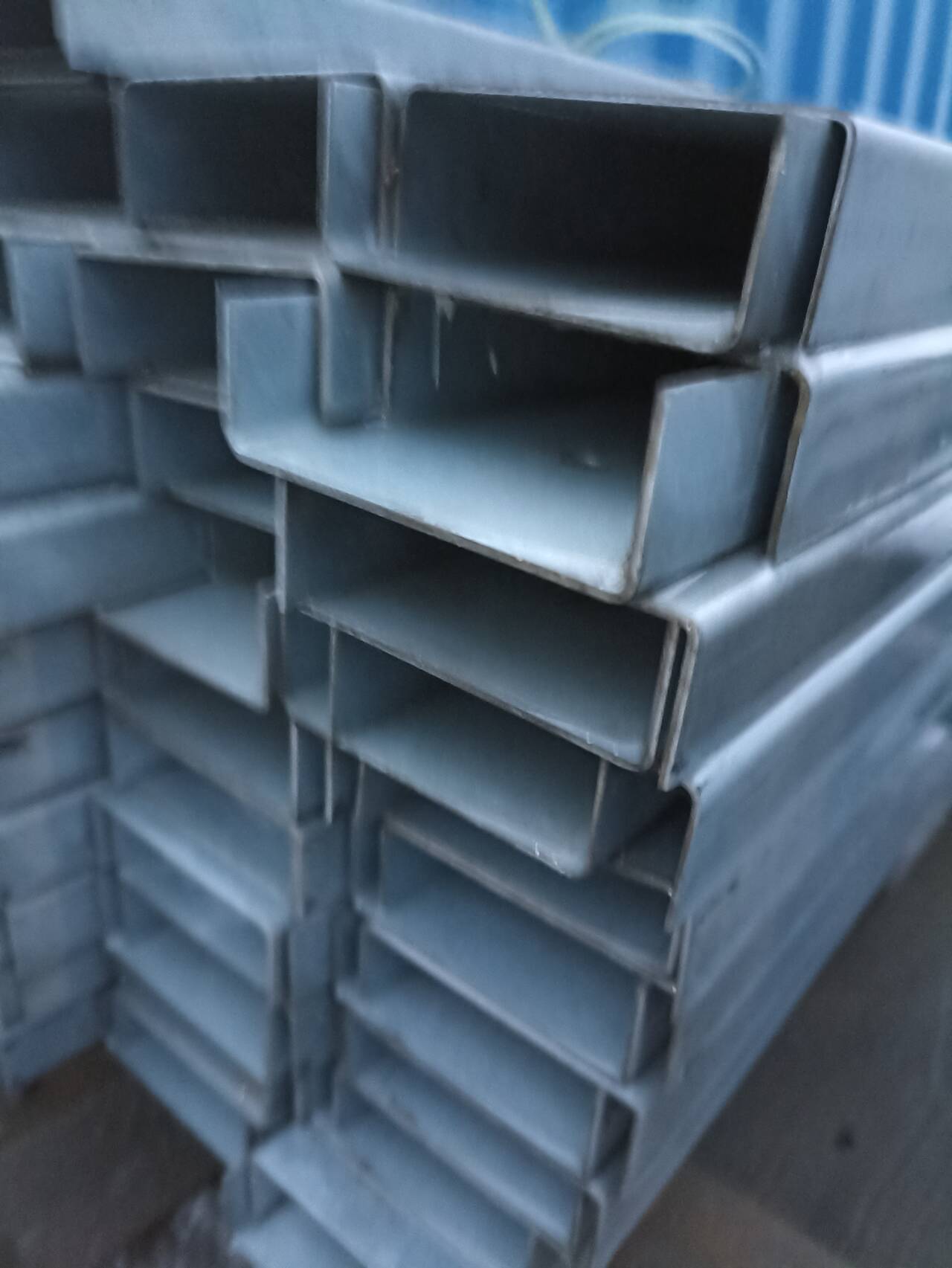 Оцинкованный U-профиль 88х30х2