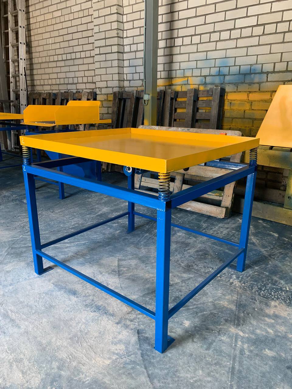 Вибростол для тротуарной плитки 1000×900 в Саратове фото 4 Услуги Саратов Вибростол для тротуарной плитки 1000×900 в Саратове фото 4 Услуги Саратов