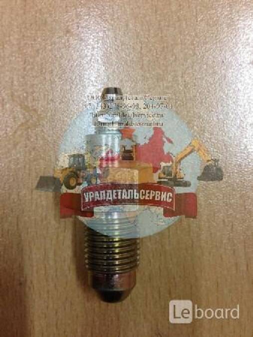 Масленка натяжения гусеницы 4255055 (косая) в Екатеринбурге фото 1 Транспорт Екатеринбург