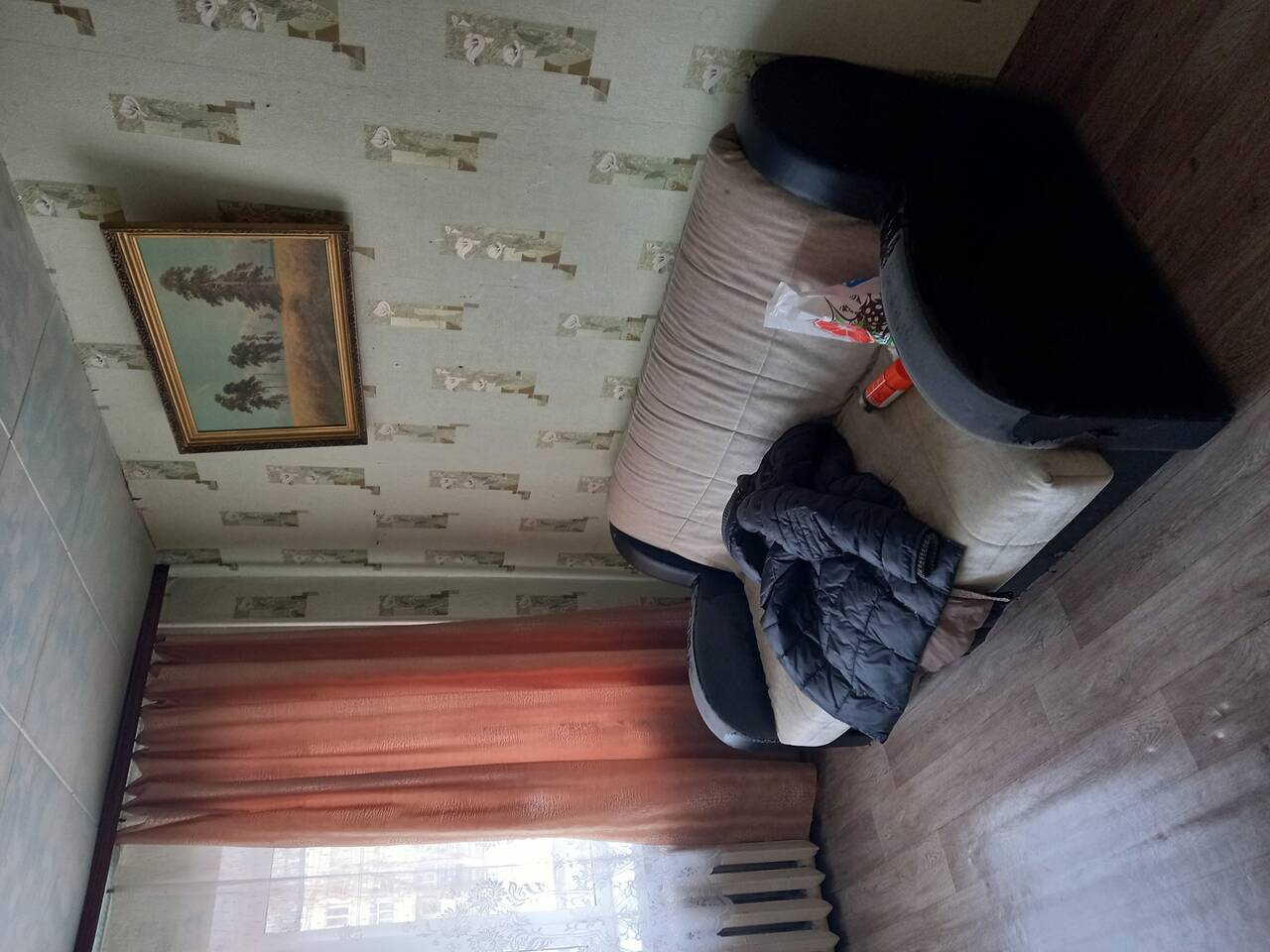 Сдам комнату 12.3 кв м,в Энгельсе,район Покровского рынка