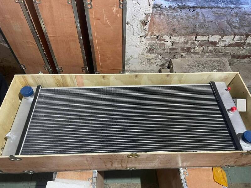 "Радиатор охлаждения водяной 208-03-71110 Komatsu " в Екатеринбурге фото 1 Транспорт Екатеринбург