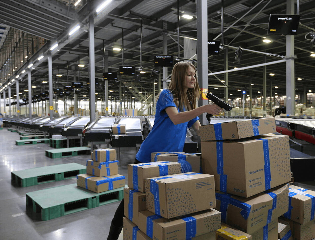 OZON Кладовщик  в Москве фото 1 Работа Москва