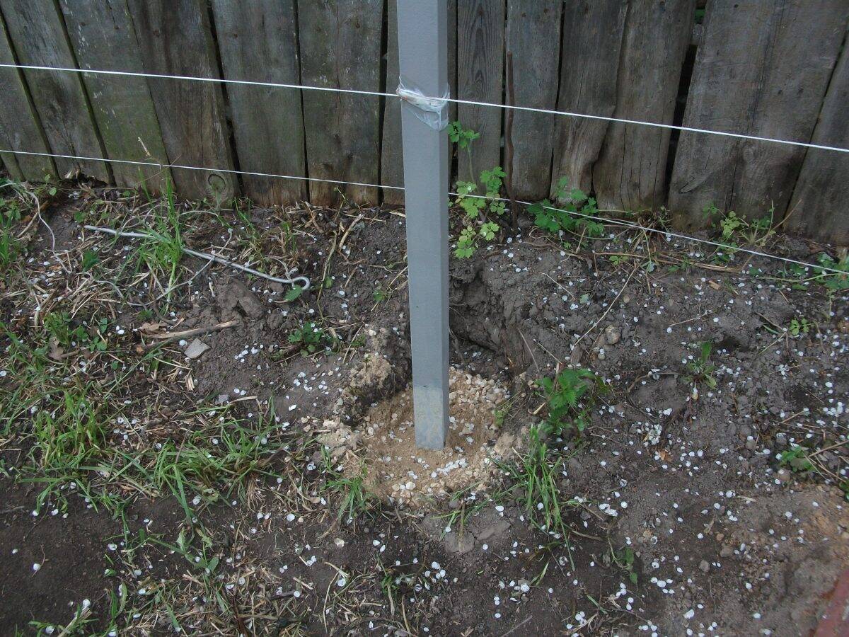 Столбы железные (металлические) для забора Трубчевск