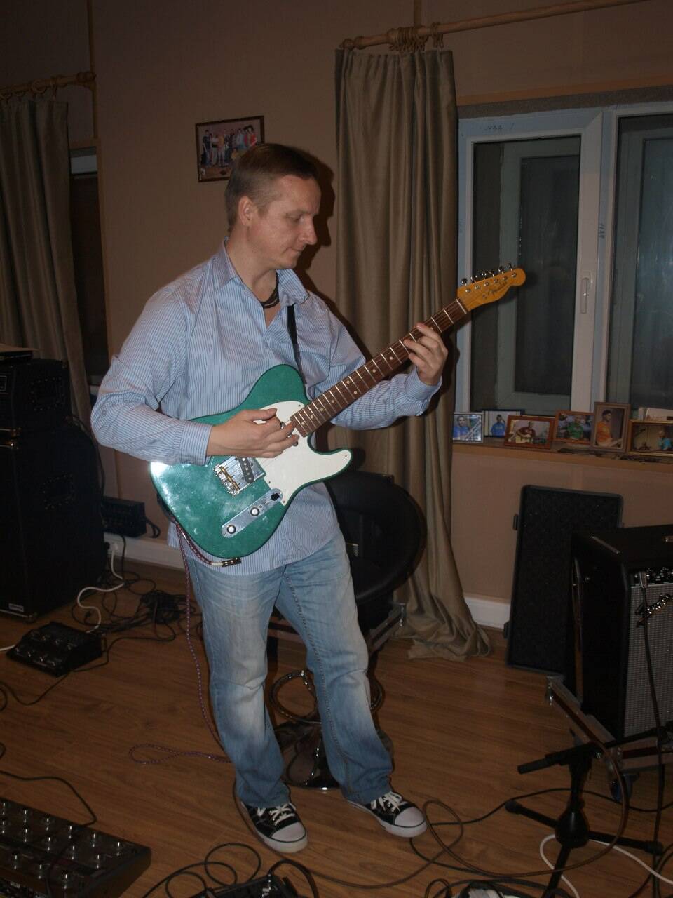 Уроки гитары в Мегионе и онлайн в Мегионе фото 1 Услуги Мегион