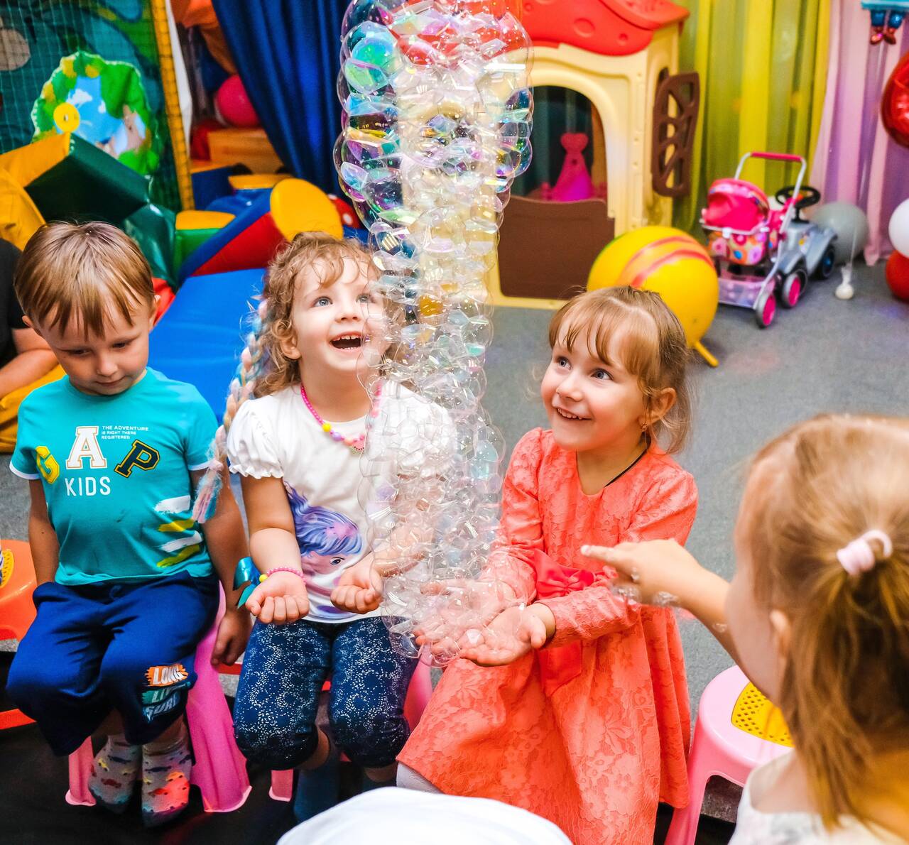 Шоу мыльных пузырей в Омске фото 4 Услуги Омск Шоу мыльных пузырей в Омске фото 4 Услуги Омск