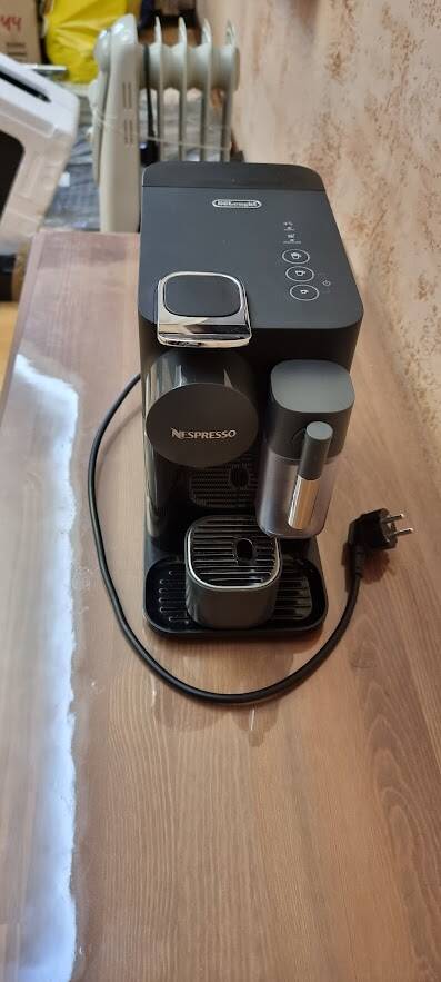 Кофемашина капсульная De'Longhi Nespresso Lattissi в Люберцах фото 2 Бытовая электроника Люберцы