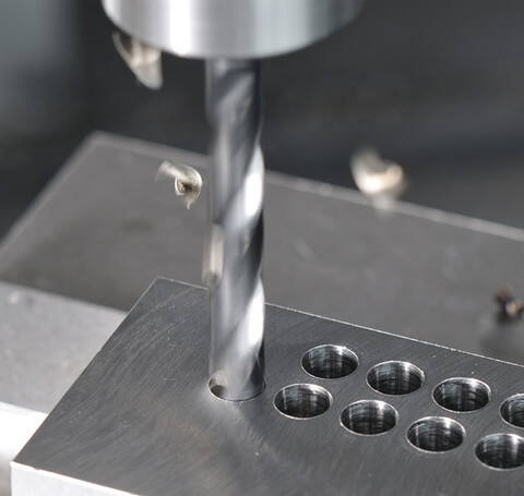 Сверловка отверстий и нарезка резьбы.  в Воронеже фото 5 Услуги Воронеж